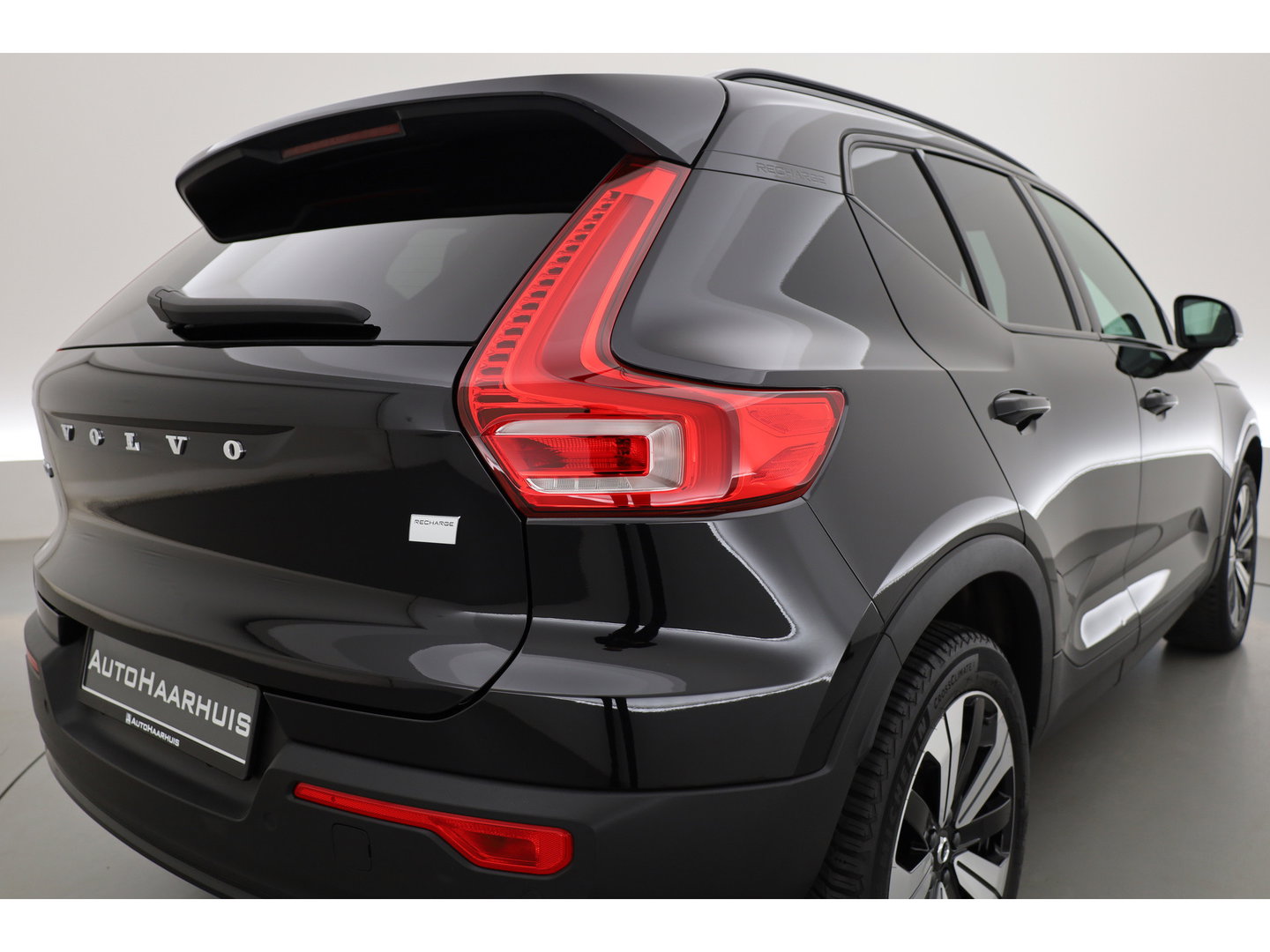 Volvo XC40 Single Motor Plus 69 kWh | SOH 94.4% | Adapt. Cruise | Keyless | Stoel-Stuurverw. | All Season | Camera | 19"
