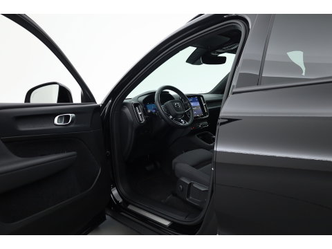 Volvo XC40 Single Motor Plus 69 kWh | SOH 94.4% | Adapt. Cruise | Keyless | Stoel-Stuurverw. | All Season | Camera | 19"
