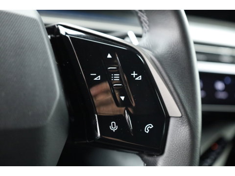 Peugeot 3008 1.2 Hybrid 136 Allure | Dig. Cockpit | Keyless | 360cam | Adapt. Cruise | Trekhaak | All Season | Apple Carplay & Android Auto