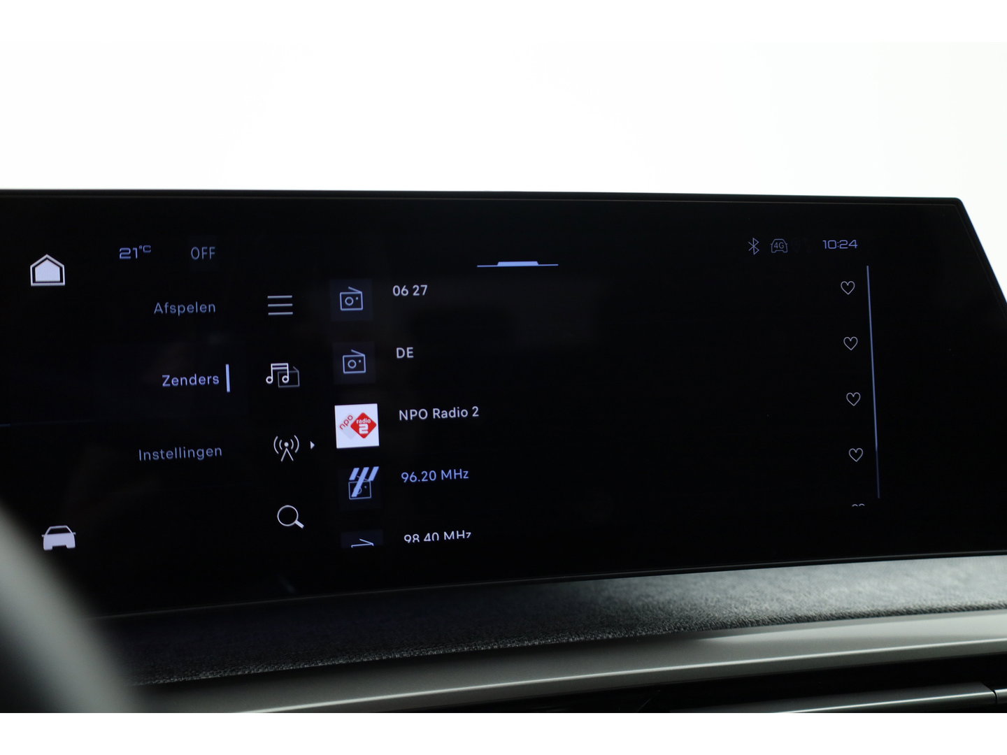 Peugeot 3008 1.2 Hybrid 136 Allure | Dig. Cockpit | Keyless | 360cam | Adapt. Cruise | Trekhaak | All Season | Apple Carplay & Android Auto