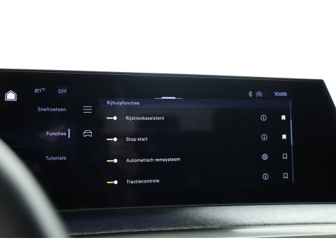 Peugeot 3008 1.2 Hybrid 136 Allure | Dig. Cockpit | Keyless | 360cam | Adapt. Cruise | Trekhaak | All Season | Apple Carplay & Android Auto