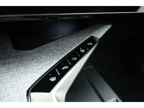 Peugeot 3008 1.2 Hybrid 136 Allure | Dig. Cockpit | Keyless | 360cam | Adapt. Cruise | Trekhaak | All Season | Apple Carplay & Android Auto