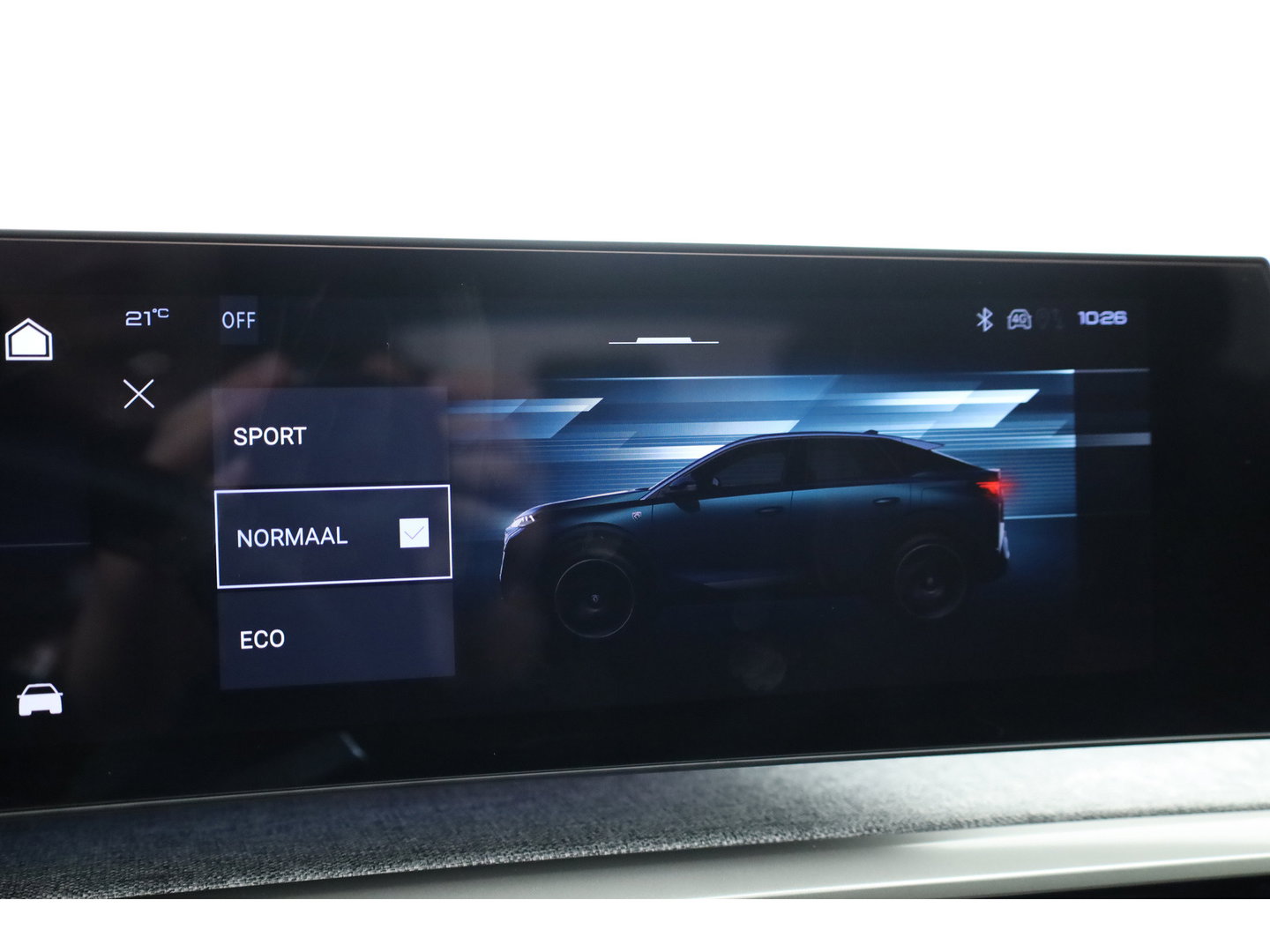 Peugeot 3008 1.2 Hybrid 136 Allure | Dig. Cockpit | Keyless | 360cam | Adapt. Cruise | Trekhaak | All Season | Apple Carplay & Android Auto