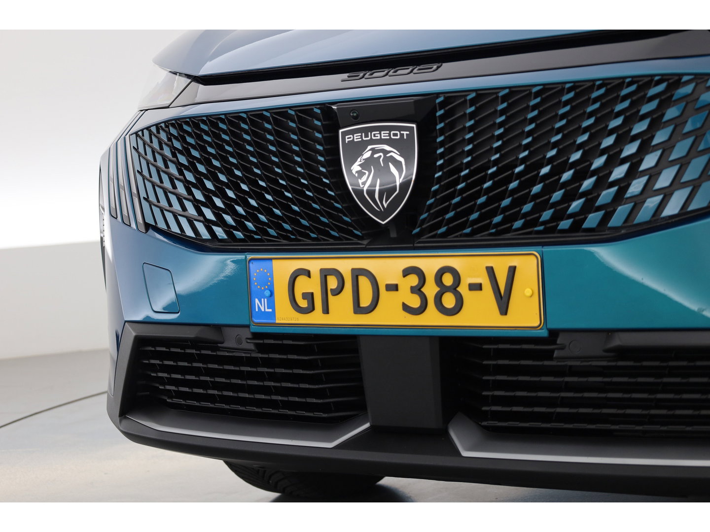 Peugeot 3008 1.2 Hybrid 136 Allure | Dig. Cockpit | Keyless | 360cam | Adapt. Cruise | Trekhaak | All Season | Apple Carplay & Android Auto