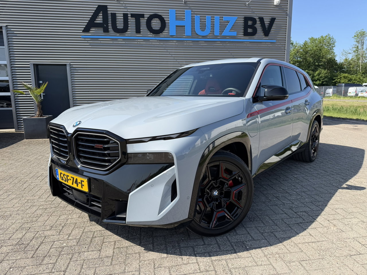 BMW XM