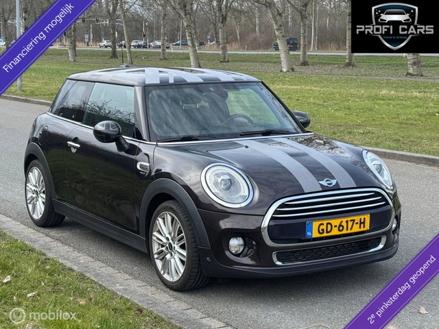 MINI Cooper - Mini 1.5 Chili Business Navi Airco Sfeerverlichting