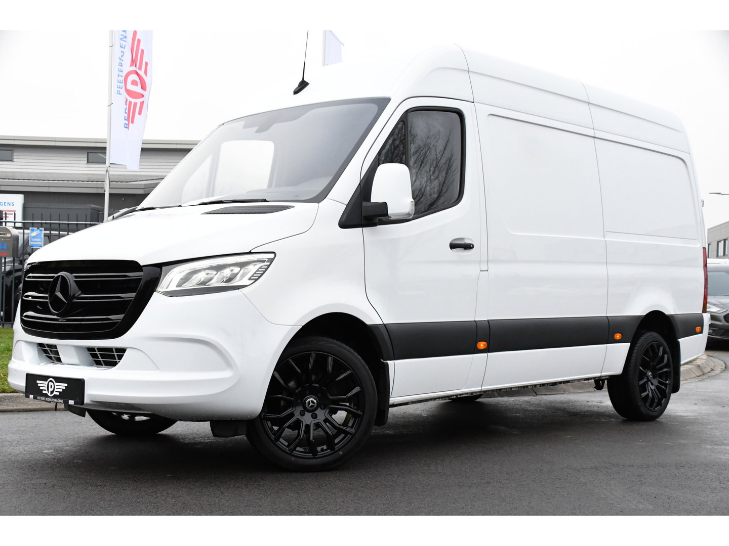 Mercedes-Benz Sprinter 317 1.9 CDI L2H2 RWD PB Edition Camera, Cruise, Carplay, 3500kg Trekhaak, 170PK, Automaat, LED,  Multimedia, UNIEK!