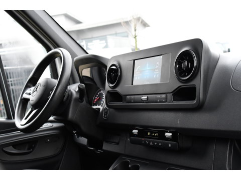 Mercedes-Benz Sprinter 317 1.9 CDI L2H2 RWD PB Edition Camera, Cruise, Carplay, 3500kg Trekhaak, 170PK, Automaat, LED,  Multimedia, UNIEK!