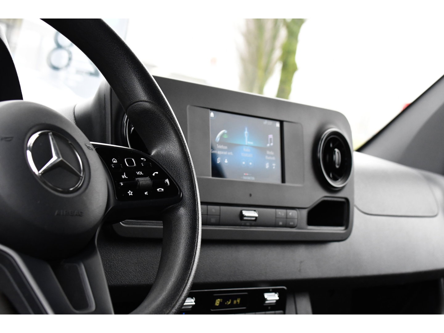 Mercedes-Benz Sprinter 317 1.9 CDI L2H2 RWD PB Edition Camera, Cruise, Carplay, 3500kg Trekhaak, 170PK, Automaat, LED,  Multimedia, UNIEK!