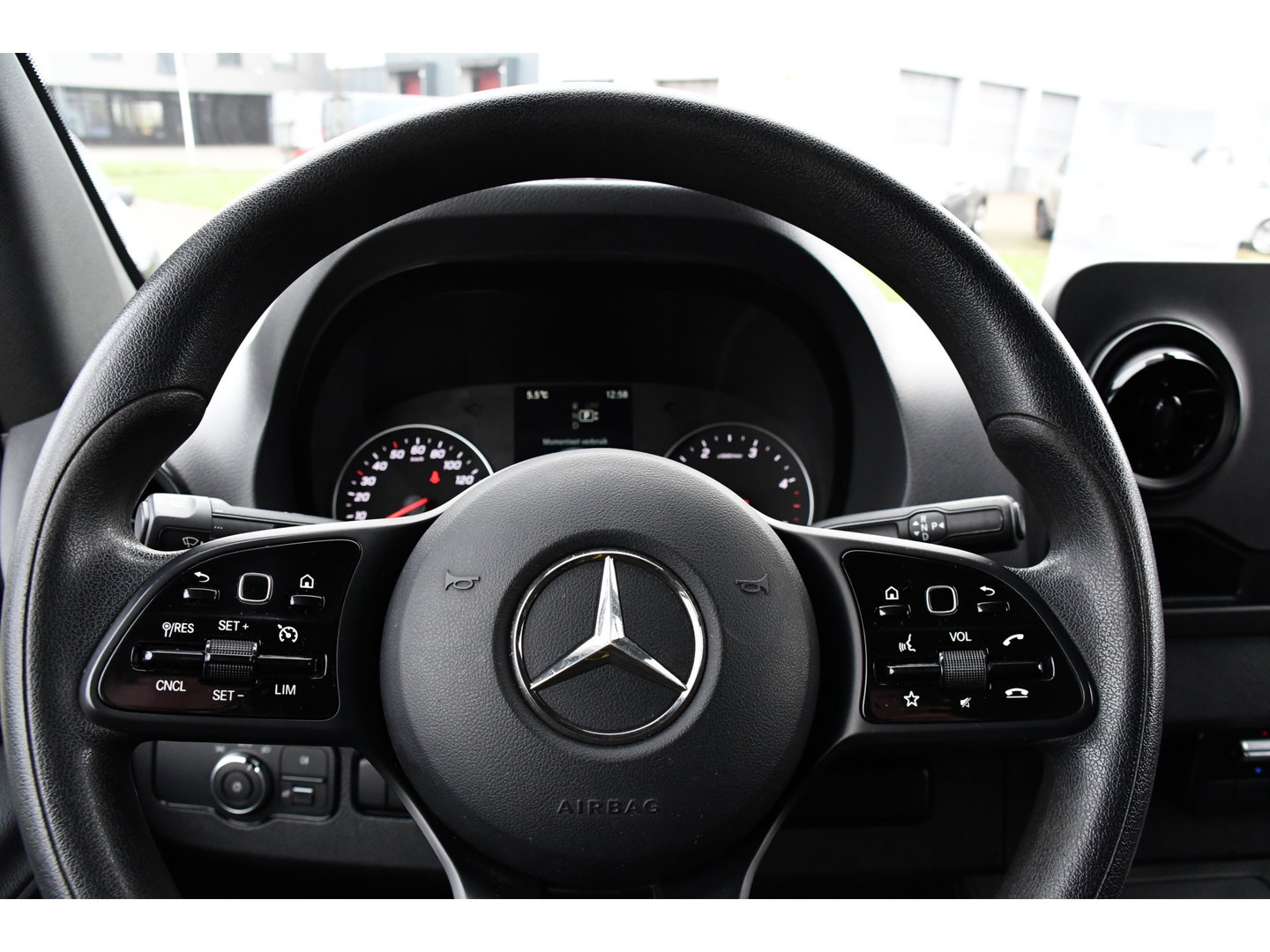 Mercedes-Benz Sprinter 317 1.9 CDI L2H2 RWD PB Edition Camera, Cruise, Carplay, 3500kg Trekhaak, 170PK, Automaat, LED,  Multimedia, UNIEK!