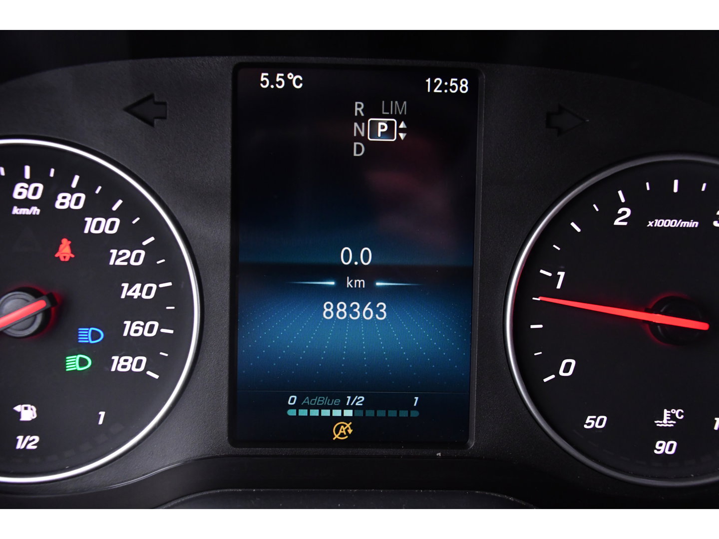 Mercedes-Benz Sprinter 317 1.9 CDI L2H2 RWD PB Edition Camera, Cruise, Carplay, 3500kg Trekhaak, 170PK, Automaat, LED,  Multimedia, UNIEK!