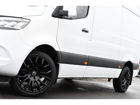 Mercedes-Benz Sprinter 317 1.9 CDI L2H2 RWD PB Edition Camera, Cruise, Carplay, 3500kg Trekhaak, 170PK, Automaat, LED,  Multimedia, UNIEK!