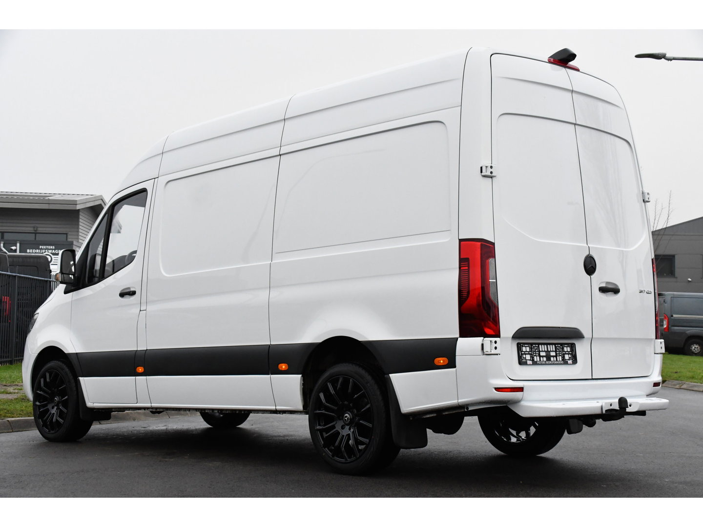 Mercedes-Benz Sprinter 317 1.9 CDI L2H2 RWD PB Edition Camera, Cruise, Carplay, 3500kg Trekhaak, 170PK, Automaat, LED,  Multimedia, UNIEK!