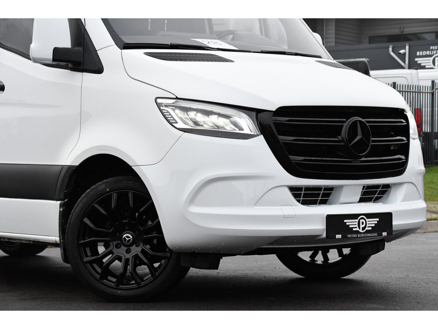 Mercedes-Benz Sprinter 317 1.9 CDI L2H2 RWD PB Edition Camera, Cruise, Carplay, 3500kg Trekhaak, 170PK, Automaat, LED,  Multimedia, UNIEK!