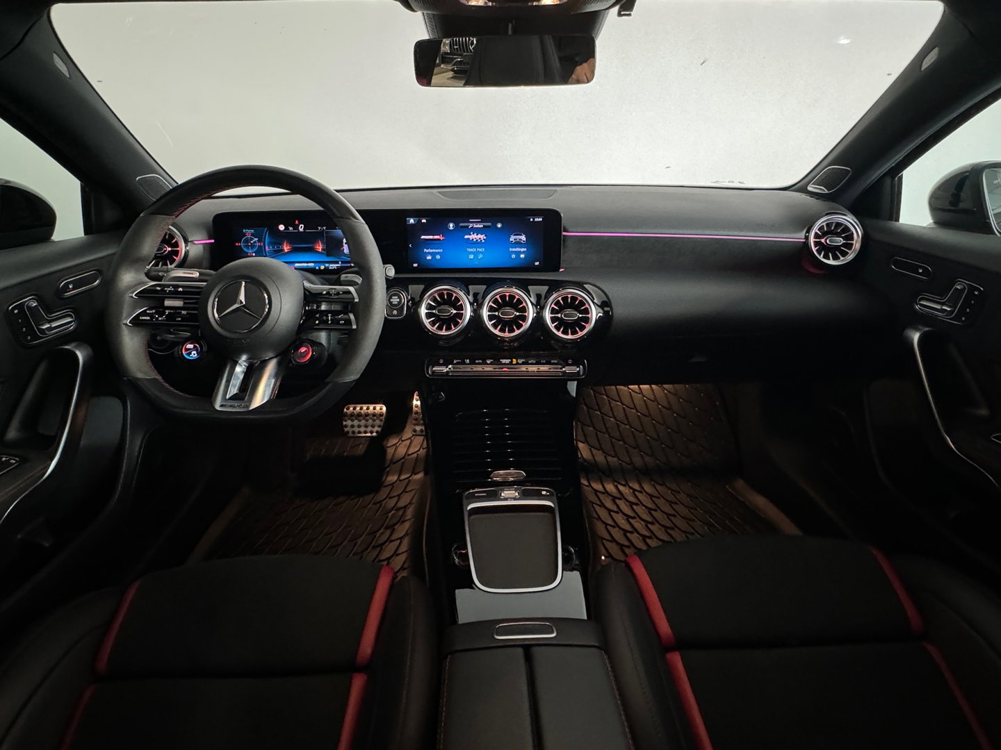 Mercedes-Benz A-Klasse AMG 45 S 4Matic+ Pano|Kuip|Burmester