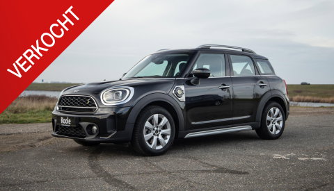 MINI Countryman 1.5 Cooper S E ALL4 Essential CAMERA / NAVI / CARPLAY / AIRCO / ZWART / STOELVERWARMING