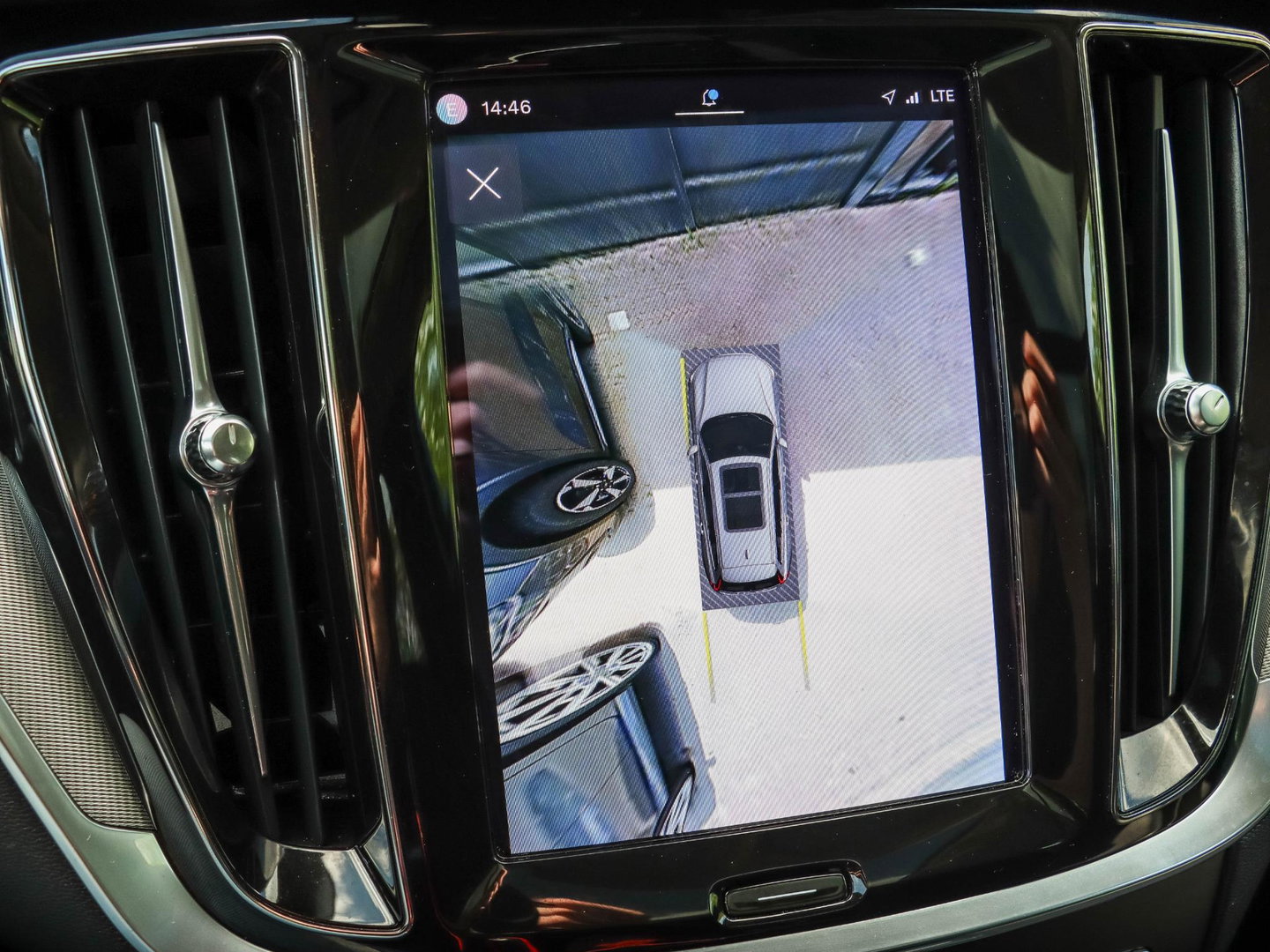 Volvo V60 T6 AWD Plus Dark Pano 360 Cam Trekh. Harman Kardon 19''