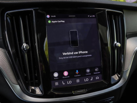 Volvo V60 T6 AWD Plus Dark Pano 360 Cam Trekh. Harman Kardon 19''