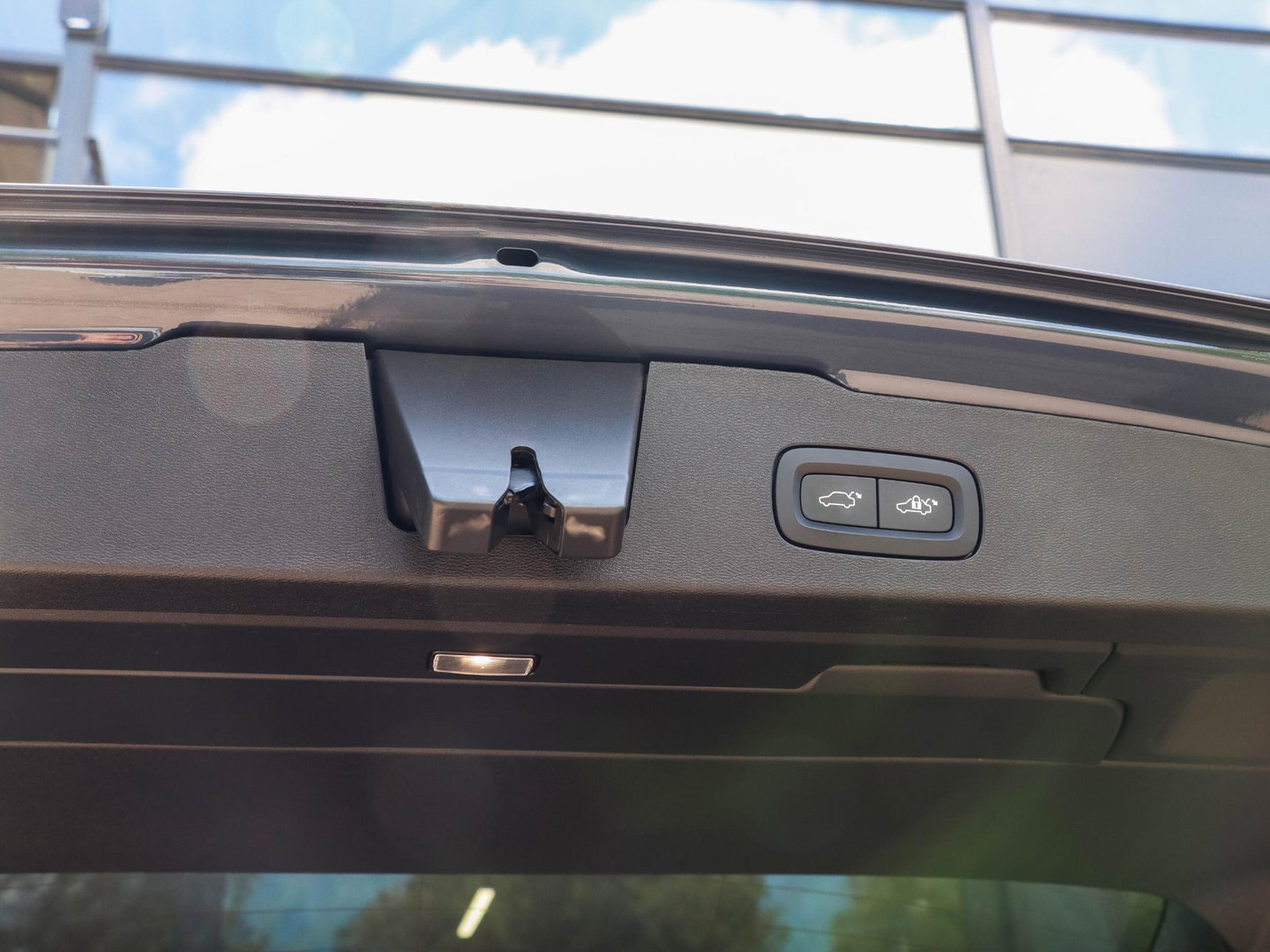 Volvo V60 T6 AWD Plus Dark Pano 360 Cam Trekh. Harman Kardon 19''