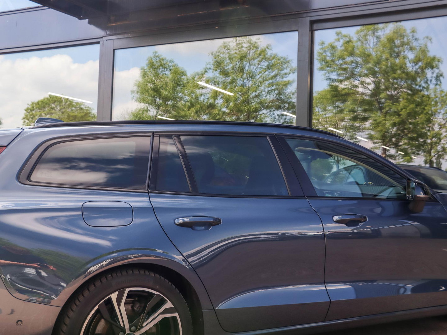 Volvo V60 T6 AWD Plus Dark Pano 360 Cam Trekh. Harman Kardon 19''