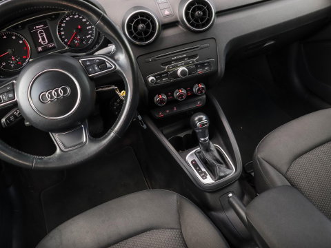 Audi A1 Sportback 1.0 TFSI Sport S line Edition Clima PDC Stoelverwarming