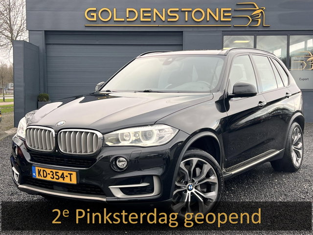 BMW X5 - xDrive 50i High Executive Navi,Pano,Camera,Leder,Trekhaak,450pk,B&O Soundsystem,Clima,Cruise,Apk tot 03-2027