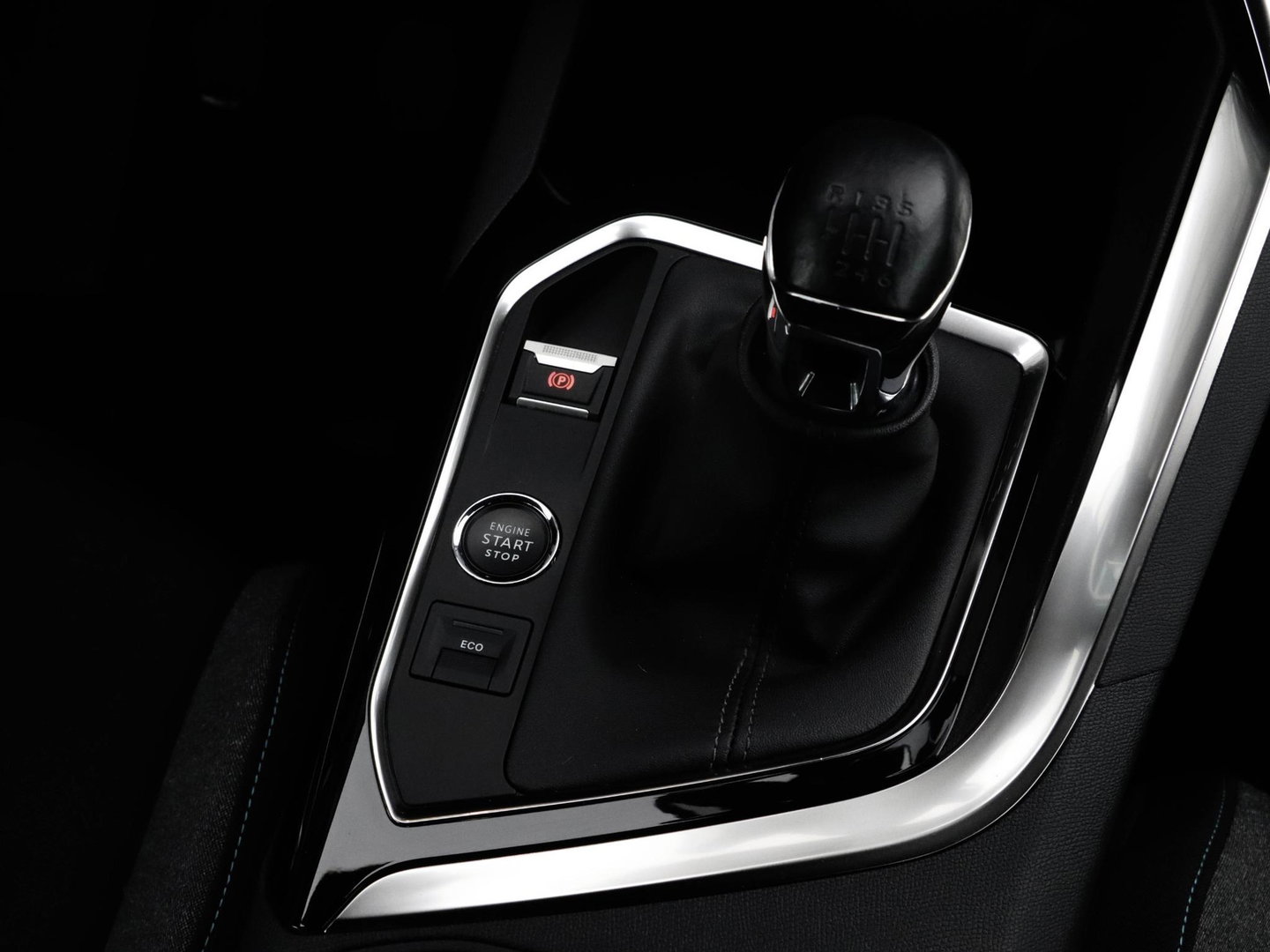 Peugeot 3008 1.2 PureTech Active | Stoelverwarming | Navigatie via Carplay