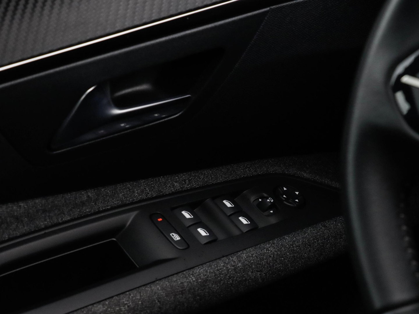 Peugeot 3008 1.2 PureTech Active | Stoelverwarming | Navigatie via Carplay