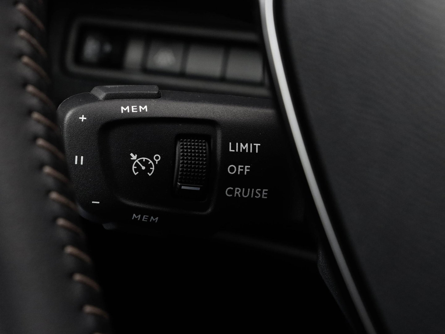Peugeot 3008 1.2 PureTech Active | Stoelverwarming | Navigatie via Carplay