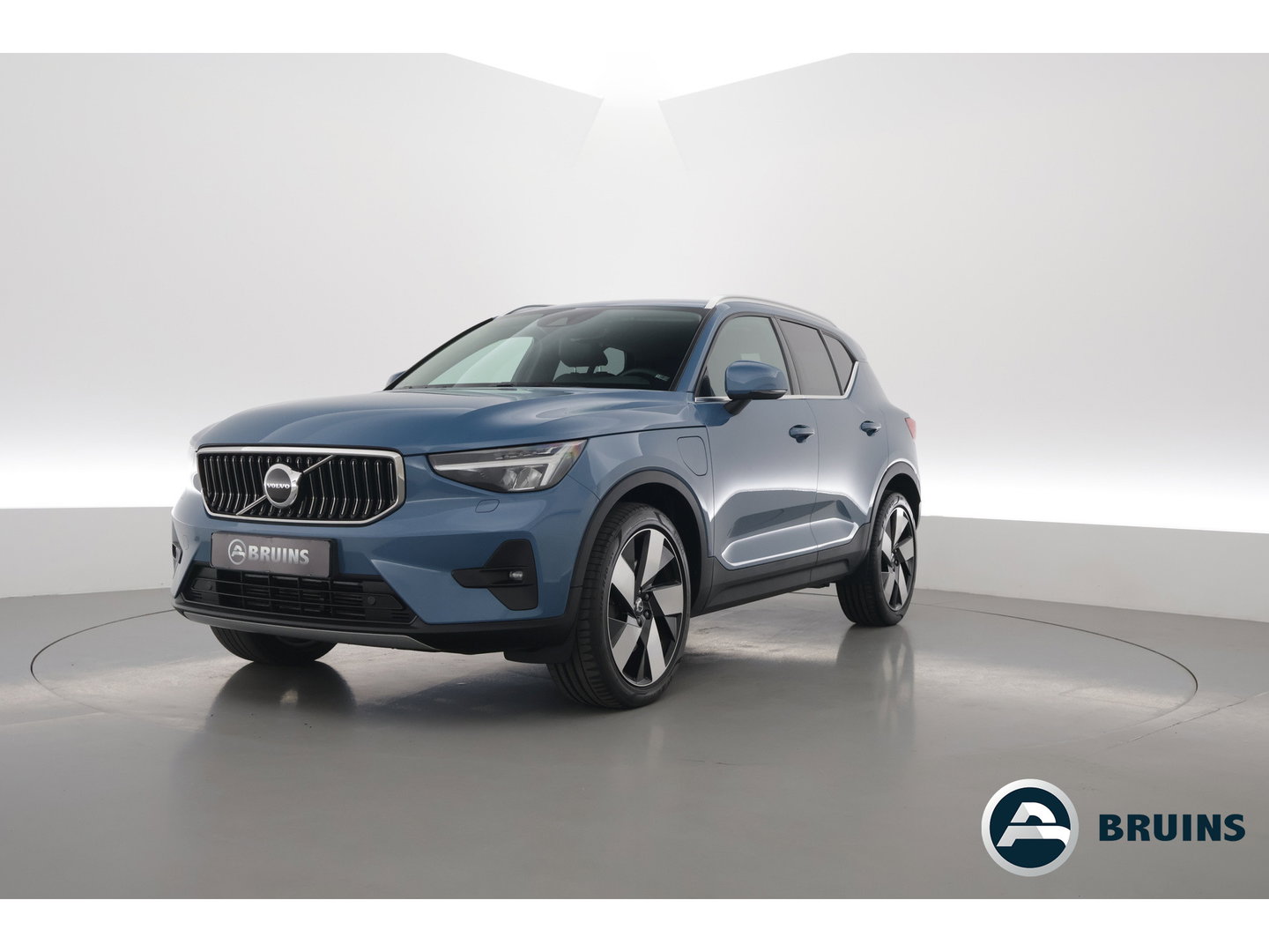 Volvo XC40 1.5 T5 Plug-in hybrid Plus Bright | Facelift | Vol Leder | Adaptieve Cruise | H&K Audio | Camera |