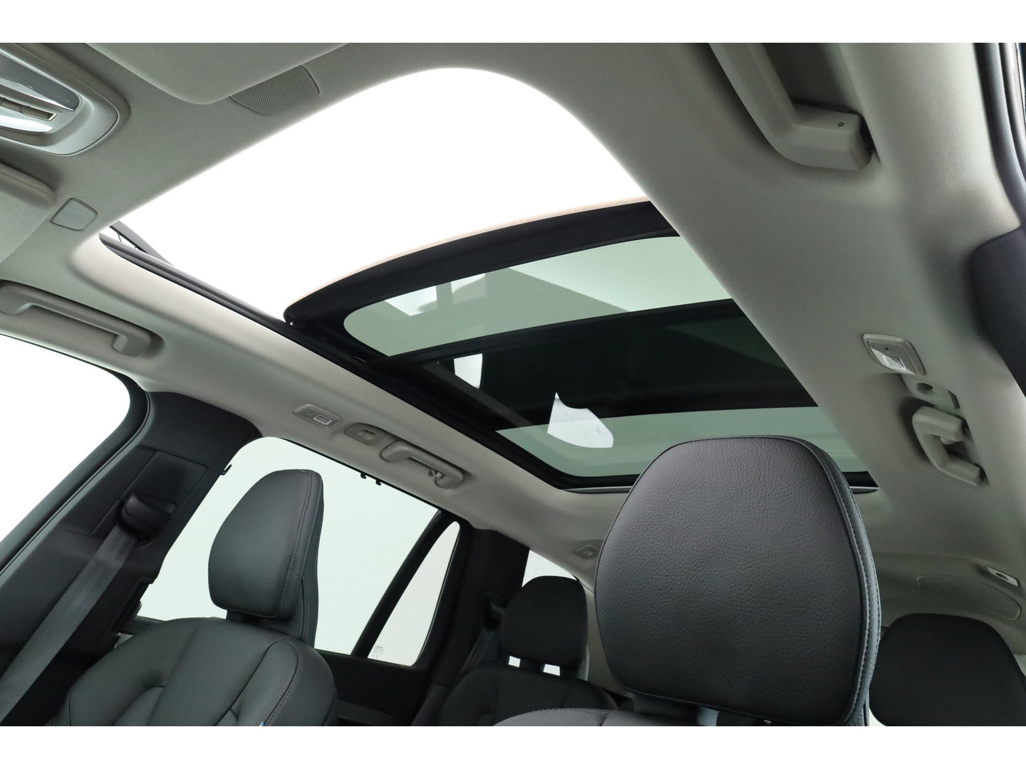 Volvo XC90 2.0 T8 Recharge AWD Ultra Bright | 7 pers. | Pano | 360 camera | HUD | Harman/Kardon | Memory | Bliss | Stoel-Stuurverw. | Google+App.connect | Elek. Klep | 21''
