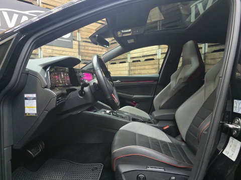 Volkswagen Golf 2.0 TSI GTI Clubsport Pano IQ-Lights Leder Navi Camera memory 19" LM