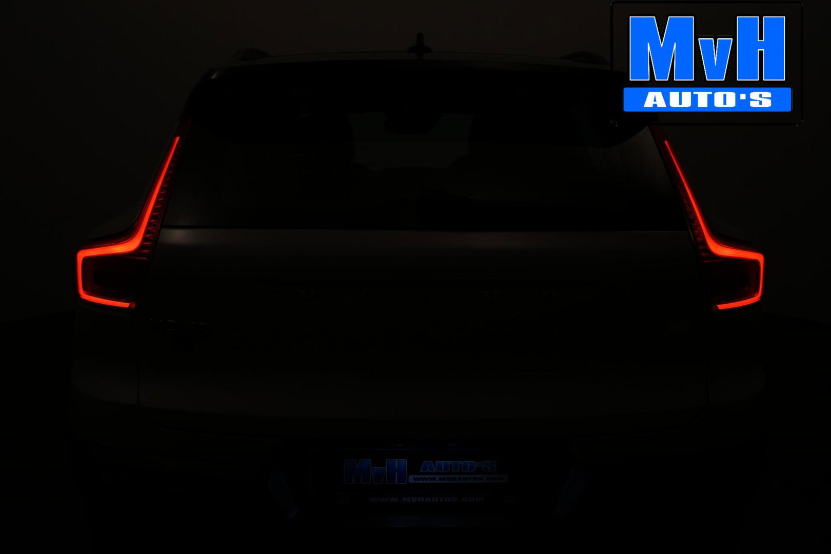 Volvo XC40 1.5 T4 Recharge R-Design|PARELMOER|CAMERA|ACC|LED