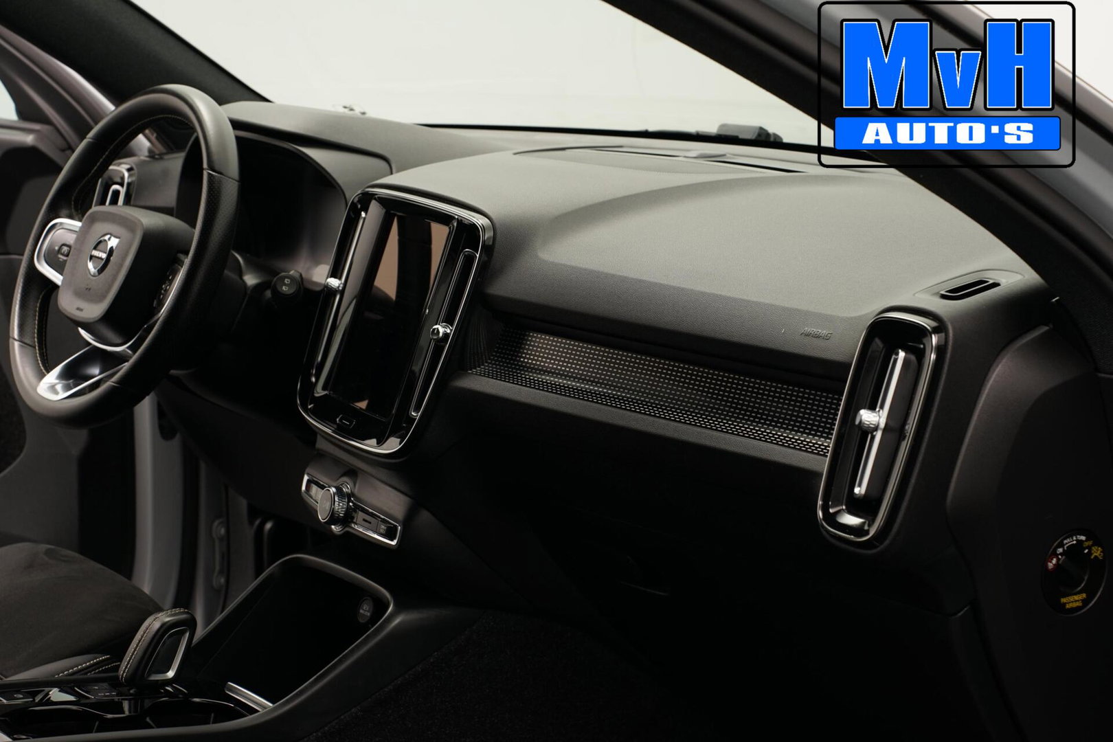 Volvo XC40 1.5 T4 Recharge R-Design|PARELMOER|CAMERA|ACC|LED