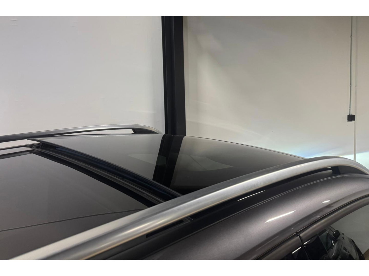 Mercedes-Benz GLB 250 4MATIC PANO KEYLESS CAM