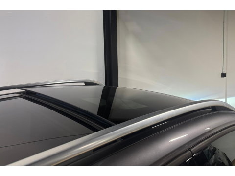 Mercedes-Benz GLB 250 4MATIC PANO KEYLESS CAM