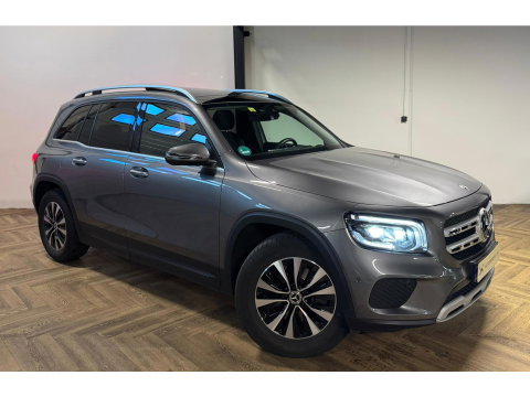 Mercedes-Benz GLB 250 4MATIC PANO KEYLESS CAM