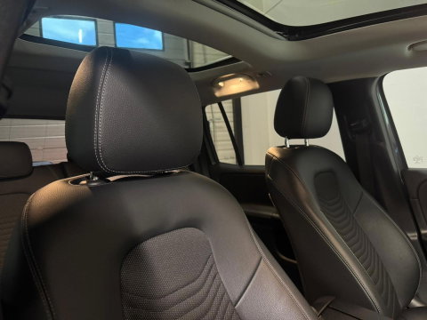 Mercedes-Benz GLB 250 4MATIC PANO KEYLESS CAM