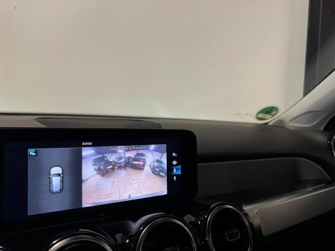 Mercedes-Benz GLB 250 4MATIC PANO KEYLESS CAM