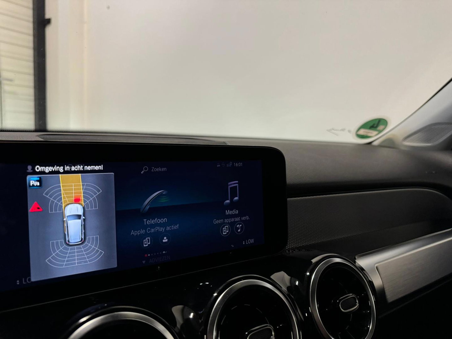 Mercedes-Benz GLB 250 4MATIC PANO KEYLESS CAM