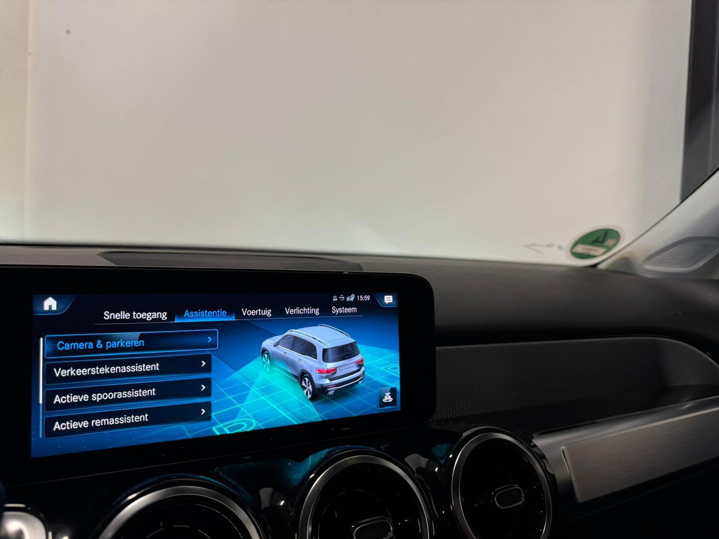 Mercedes-Benz GLB 250 4MATIC PANO KEYLESS CAM
