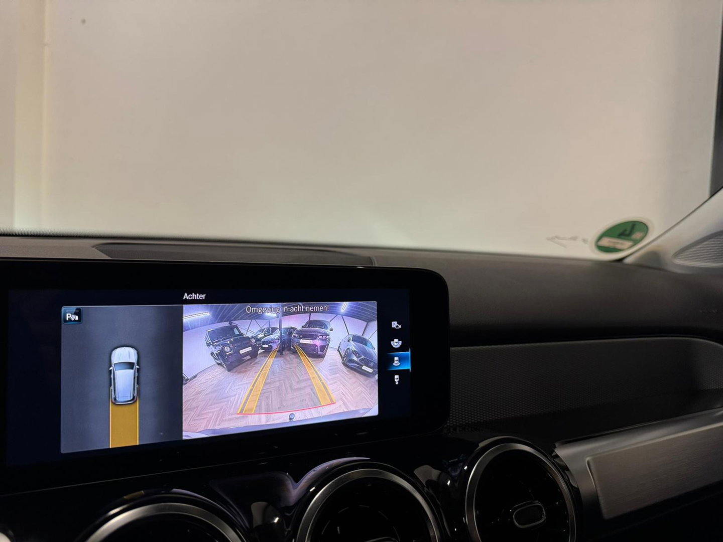 Mercedes-Benz GLB 250 4MATIC PANO KEYLESS CAM