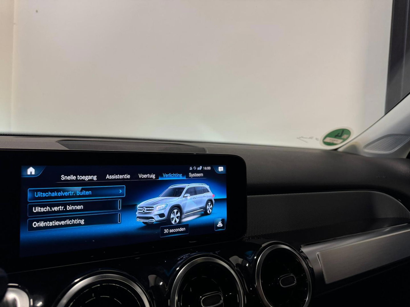 Mercedes-Benz GLB 250 4MATIC PANO KEYLESS CAM