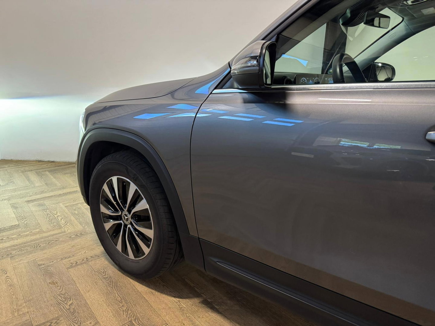 Mercedes-Benz GLB 250 4MATIC PANO KEYLESS CAM