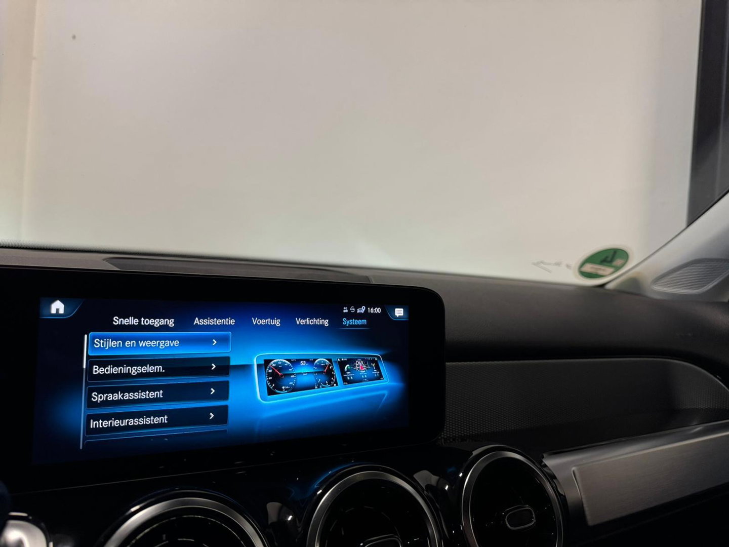 Mercedes-Benz GLB 250 4MATIC PANO KEYLESS CAM