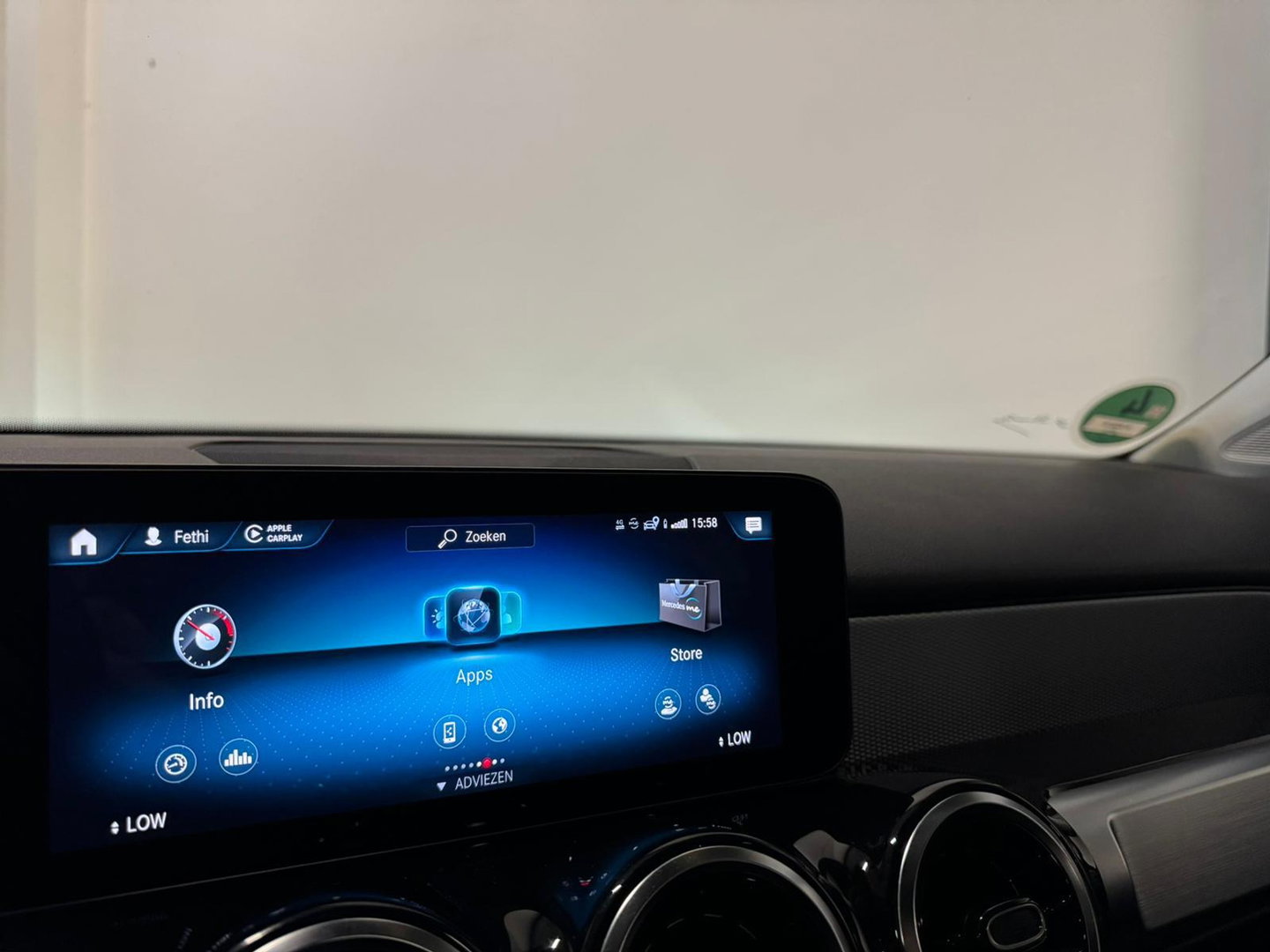 Mercedes-Benz GLB 250 4MATIC PANO KEYLESS CAM