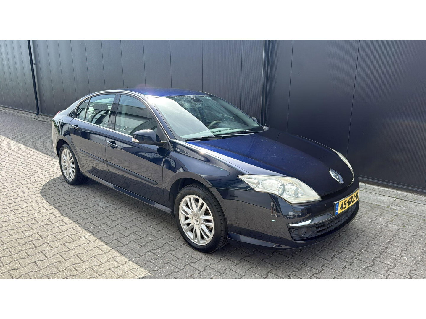 Renault Laguna 2.0 16V T 170PK Initiale Aut. Leer stoelverwarming Cruise Keyless