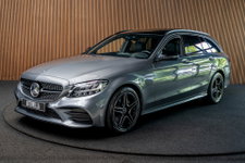 Mercedes-Benz C-Klasse - Estate 180 AMG Pano Leer Camera Navi LED PTS Elekt. achterklep Elektr. trekhaak LM velgen BTW auto!