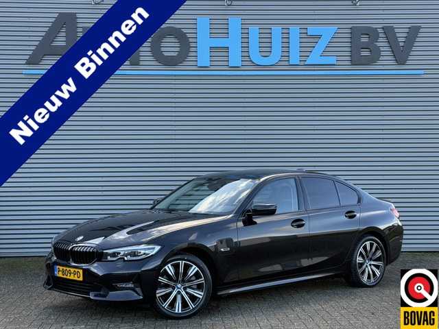 BMW 3 Serie - 320e Business Edition Plus Sport LineLederen Sportstoelen Carplay Achteruitrijcamera Live cockpit pro
