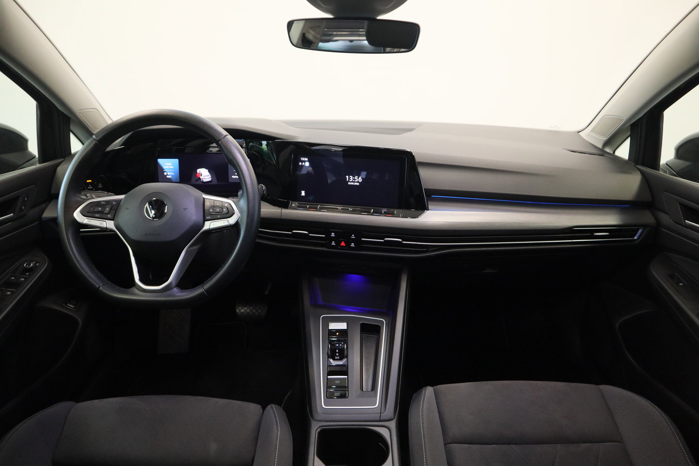 Volkswagen Golf 1.4 eHybrid Style Panoramadak Stoelverwarming Ergo Active 24 Maanden garantie* (Vraag naar de voorwaarden)